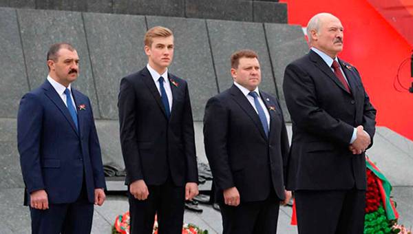 Belarusian Political Scientist on Possible Power Transfer to Lukashenko's Sons
