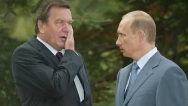 Ex-FSB colonel: Putin considers fleeing to Germany Ex-FSB colonel: Putin considers fleeing to Germany