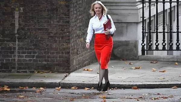 How Liz Truss Becomes Shortest-Serving Prime Minister in U.K. History 