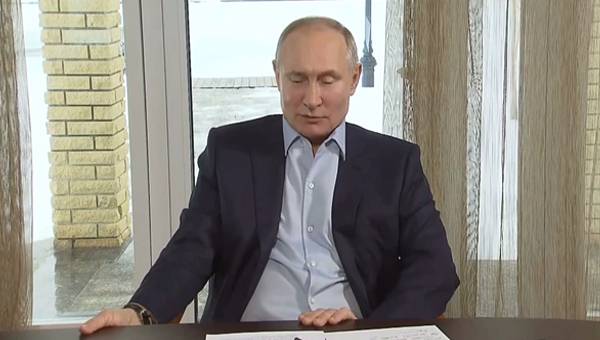 Important Moment During Putin's Comment on Important Moment During Putin's Comment on