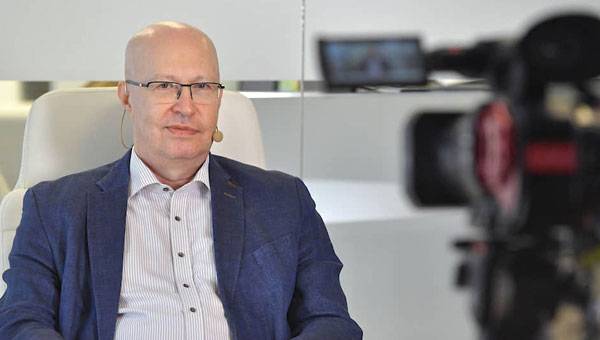 Next Year Russia Might Become Completely Different, Says Political Expert