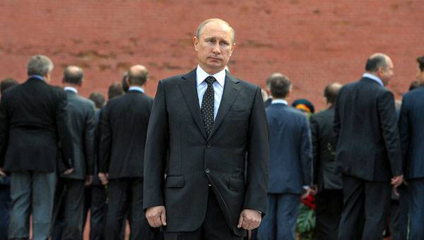 Russia is Ruled by Secret Service Officers While Putin is Just Agents, Says Economist