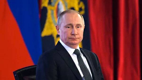 Russian Expert Talks About Possible Risks for Putin if no Financial Help is Provided to Russians Amid Pandemic Russian Expert Talks About Possible Risks for Putin if no Financial Help is Provided to Russians Amid Pandemic
