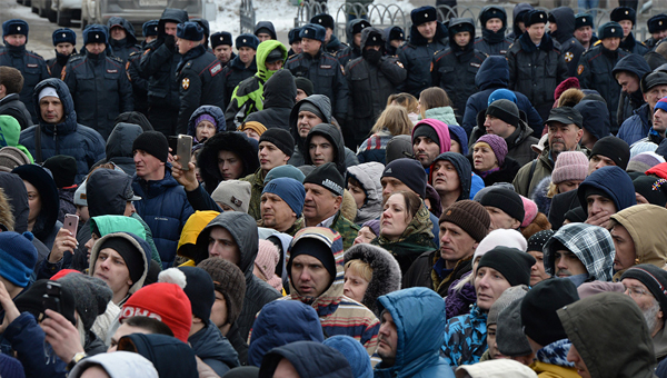 Russians Take to the Street Five Times a Day