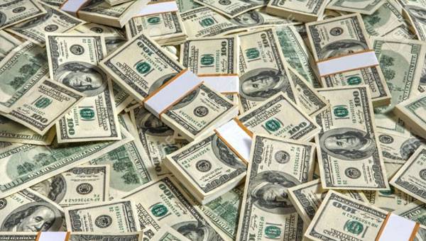 What Companies From US and EU are Making Fortune in Ukraine