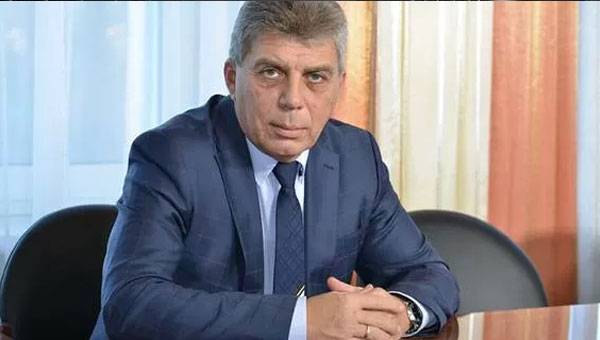 Who Wears Pants in Amur Region? 