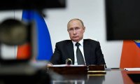 Putin is Turning Into Threat to his Inner Circle, Says Political Scientist 