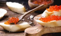Red Caviar is Sold at Black Market Prices Before New Year 