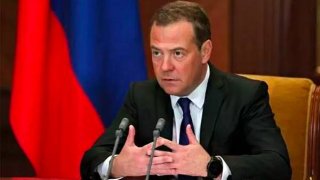 Medvedev Calles Past Year Difficult and Dramatic 